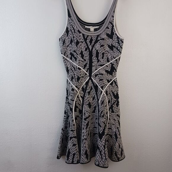 Diane von Furstenberg Ilsa Tank Dress in Panther Lace Black size S - Picture 1 of 5